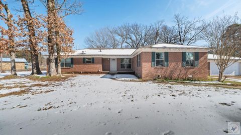 Photo of 6302 Richmond Rd, Texarkana, TX 75503 (MLS # 203107)