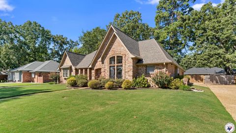 Photo of 6005 Stoneridge Drive, Texarkana, TX 75503 (MLS # 118661)