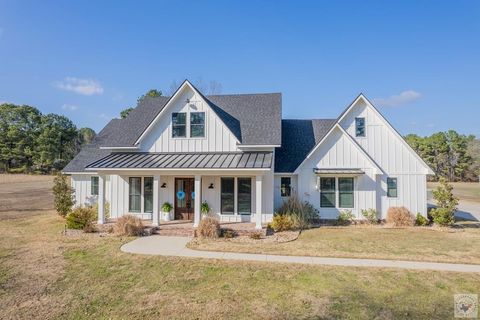 Photo of 208 Spencer St, Maud, TX 75567 (MLS # 204404)