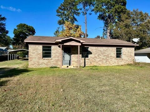 Photo of 707 Oliver St, Atlanta, TX 75551 (MLS # 200537)