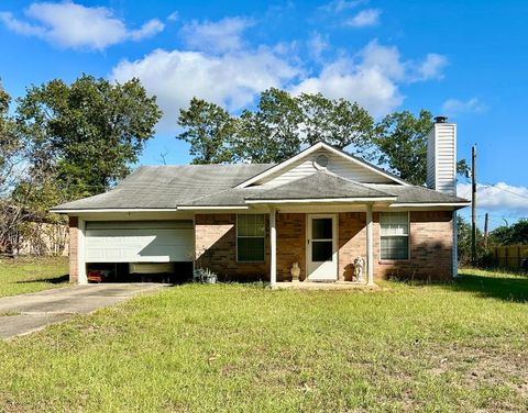 Photo of 1027 E Crestview Dr, Atlanta, TX 75551 (MLS # 200446)