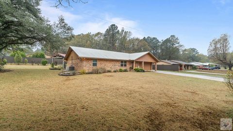 Photo of 801 SE Cr3433, Queen City, TX 75572 (MLS # 200771)