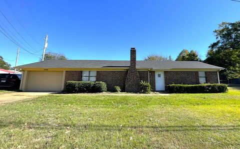 Photo of 5789 S US Hwy 59, Texarkana, TX 75501 (MLS # 200514)