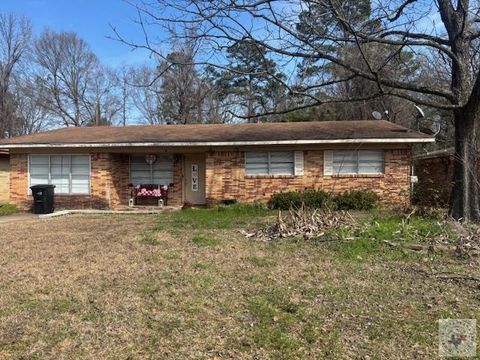 Photo of 513 Johnson Ave, Wake Village, TX 75501 (MLS # 203392)
