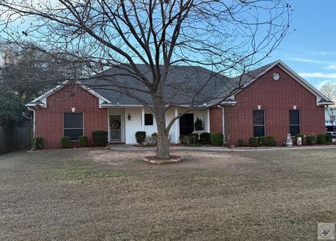 Photo of 301 San Janinto St, Maud, TX 75567 (MLS # 201962)