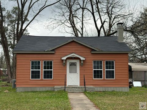 Photo of 105 N. Merrill St, New Boston, TX 75570 (MLS # 204406)