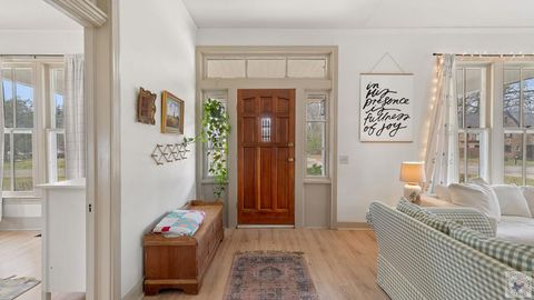 Photo of 102 S Hubbard Ave, Omaha, TX 75571 (MLS # 204418)