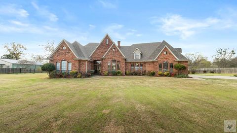 Photo of 1420 Proetz Ln, Texarkana, TX 75501 (MLS # 204415)