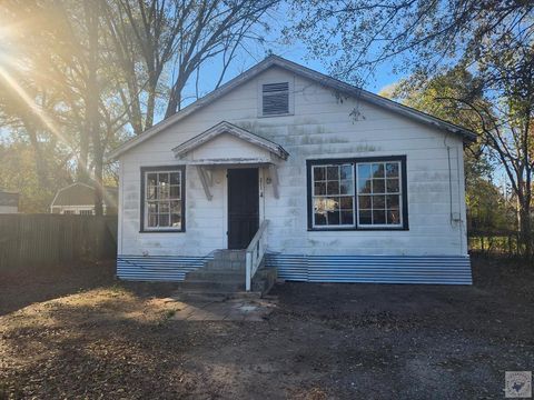 Photo of 211 East 10th St, Hooks, TX 75561 (MLS # 200790)