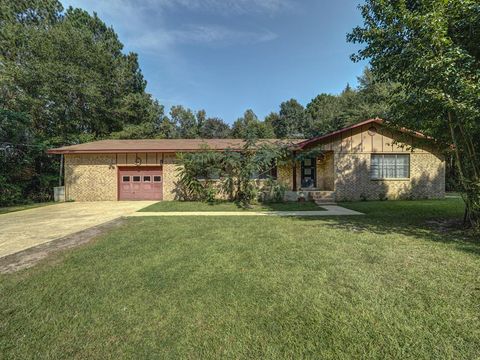 Photo of 165 County Road 1148, Atlanta, TX 75551 (MLS # 200436)