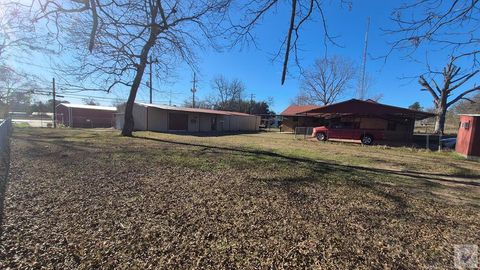 Photo of 202 First St, Naples, TX 75568 (MLS # 200848)