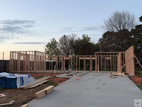 Photo of 1902 T V Ave, Texarkana, TX 75503 (MLS # 204397)