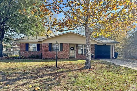 Photo of 4710 Markwood Drive, Texarkana, AR 71854 (MLS # 200820)