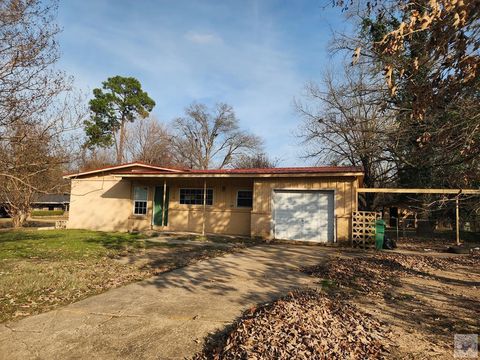 Photo of 118 Tracola St, Texarkana, TX 75501 (MLS # 202037)