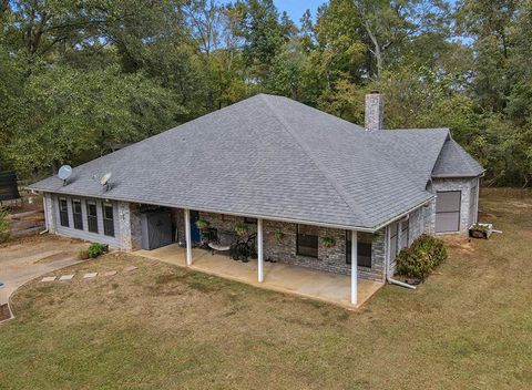 Photo of 694 Fomby Rd, Texarkana, TX 75501 (MLS # 200440)