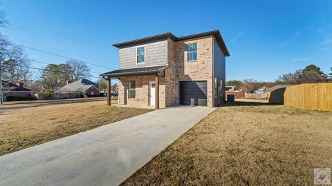 Photo of 3108 Bethany Ln, Texarkana, TX 75503 (MLS # 201951)