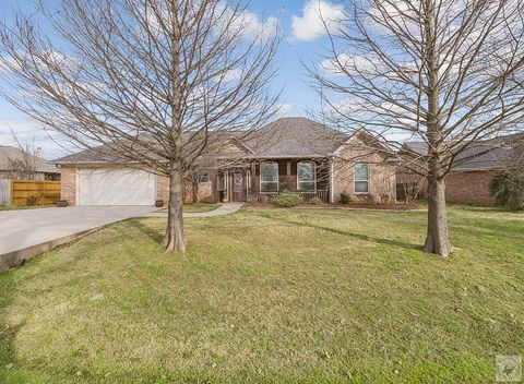 Photo of 910 Arnold Lane, Texarkana, TX 75503 (MLS # 203385)