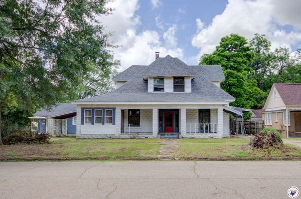 2101 HAZEL ST, TEXARKANA, TX 75501 - Image c208f6f95aa28e94e7ae7d69cffca3e6/3883297235