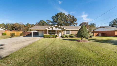 Photo of 702 E 10th St, Hooks, TX 75561 (MLS # 200570)