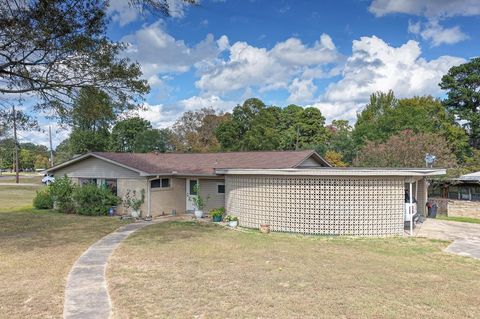 Photo of 301 Wake Village Rd, Wake Village, TX 75501 (MLS # 200786)