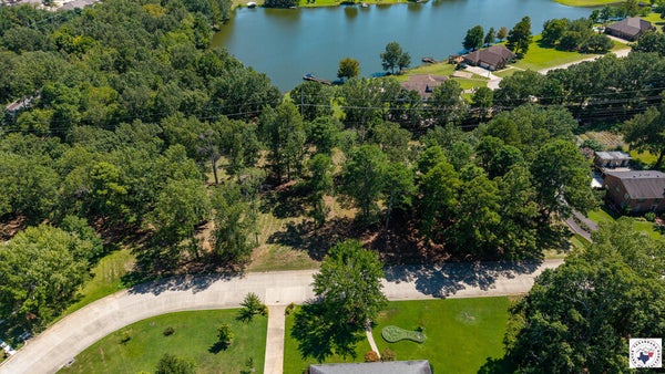 303 FOREST LAKE DR, TEXARKANA, TX 75503 - Image d65ea6d1a7550230b0dc883fe6bb4e7d/2302107471