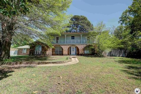 Photo of 4418 Summerhill Road, Texarkana, TX 75503 (MLS # 200531)