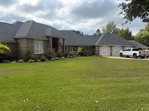 Photo of 6423 Edgehill Cir, Texarkana, AR 71854 (MLS # 200426)
