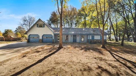 Photo of 18 Country Lane, Texarkana, TX 75503 (MLS # 200592)