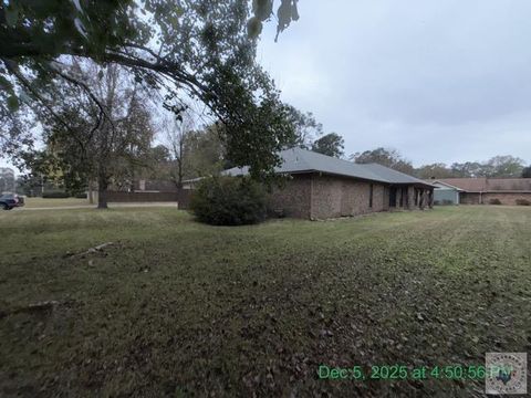 Photo of 4401 Suzanne Ave, Texarkana, TX 75503 (MLS # 202079)