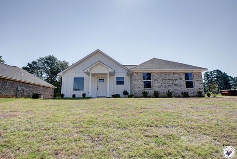 Photo of 119 Village Place, Wake Village, TX 75501 (MLS # 118673)