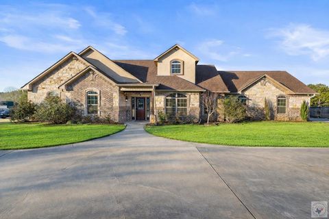 Photo of 2604 Holly Dr, Texarkana, TX 75501 (MLS # 200943)