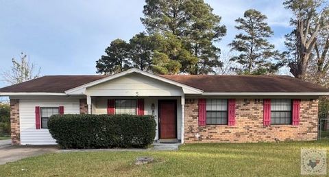 Photo of 5 S Watlington Ave, Texarkana, TX 75501 (MLS # 200702)