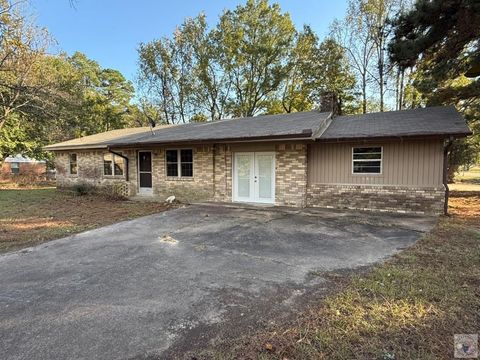 Photo of 121 Washington St, Ashdown, AR 71822 (MLS # 200784)