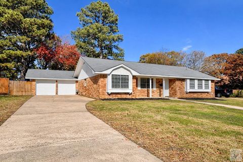 Photo of 14 Palm Dr, Texarkana, TX 75503 (MLS # 202084)
