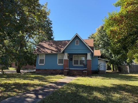 Photo of 2201 Garland Ave, Texarkana, AR 71854 (MLS # 200487)