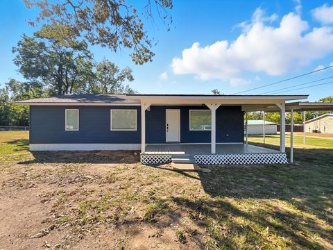 Photo of 914 S Merrill St, New Boston, TX 75570 (MLS # 200302)