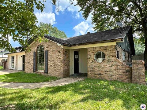 Photo of 105 Eastline Rd, Wake Village, TX 75501 (MLS # 118636)