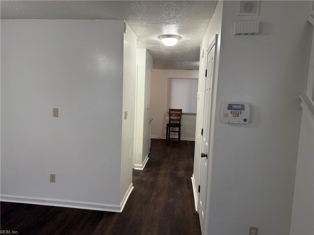 530 W 27th ST - Photo 3