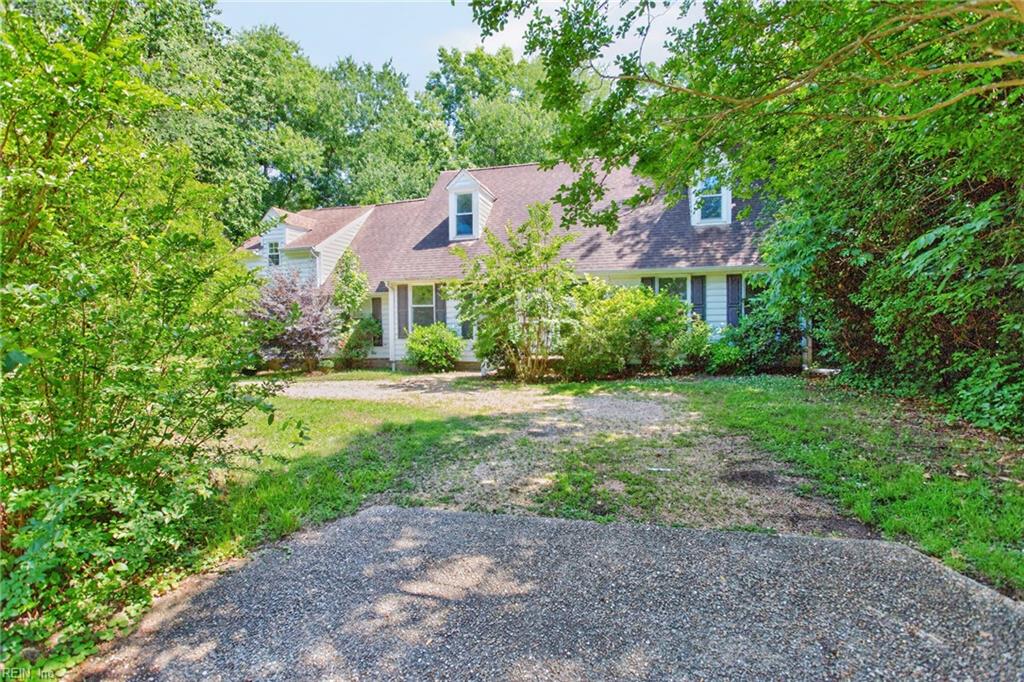 Photo 1 of 35 — 118 Sandpiper ST, Newport News, VA 23602