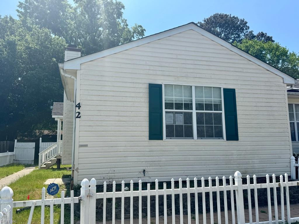 Photo 1 of 15 — 42 Cooper DR, Portsmouth, VA 23702