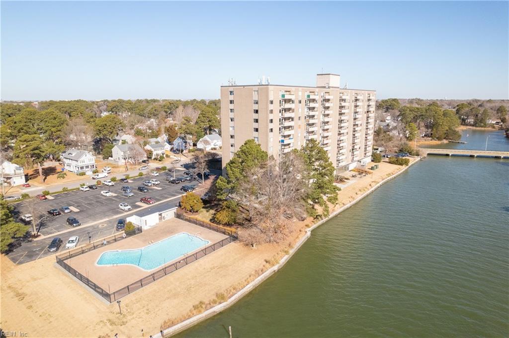 Photo 1 of 26 — 7320 Glenroie AVE 8E, Norfolk, VA 23505