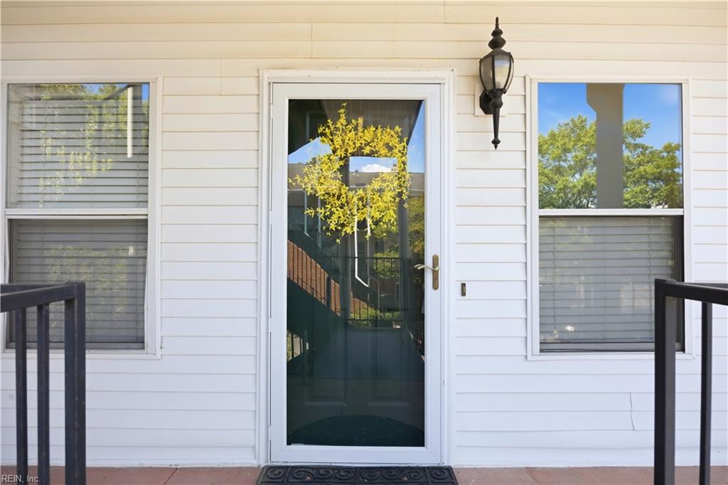 Photo 1 of 24 — 207 Westover AVE 202, Norfolk, VA 23507