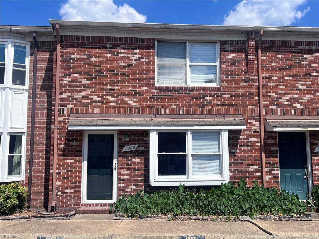Photo 1 of 1 — 1960 Darnell DR, Virginia Beach, VA 23455
