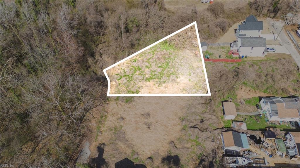 Photo 1 of 10 — 328 N Lloyd ST, Suffolk, VA 23439