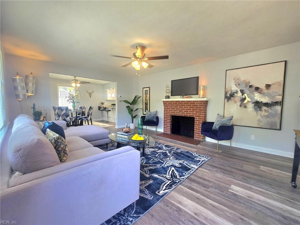 Photo 1 of 33 — 2833 Hollister AVE, Norfolk, VA 23504