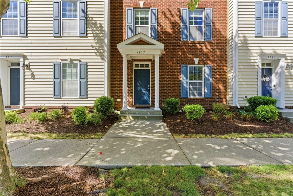 Photo 1 of 31 — 4817 Travertine AVE 32A, Virginia Beach, VA 23462