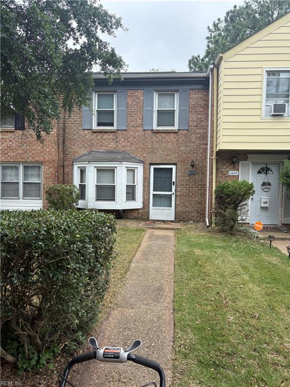 Photo 1 of 11 — 6647 Ethan Allen LN, Norfolk, VA 23502