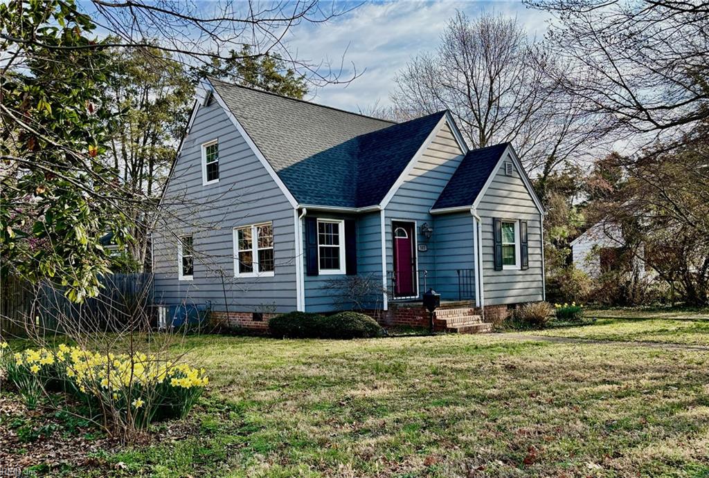Photo 1 of 32 — 503 Capitol CT, Williamsburg, VA 23185