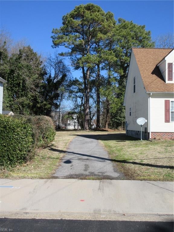 Photo 1 of 3 — 217 Downes ST, Hampton, VA 23663