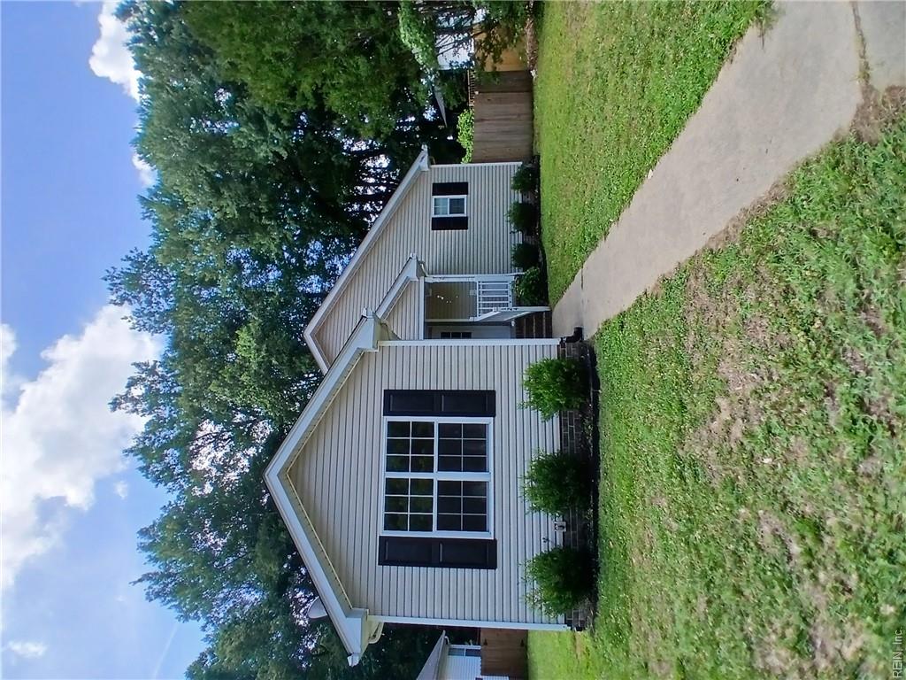 Photo 1 of 10 — 124 Mallard DR, Suffolk, VA 23434